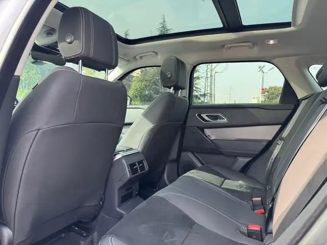 
								Range Rover Velar 250PS 2022 full									