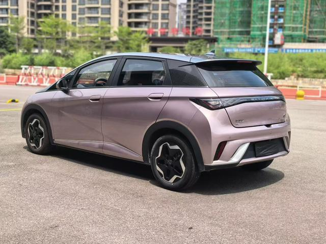 
								BYD Dolphin 2021 Fashion Edition full									