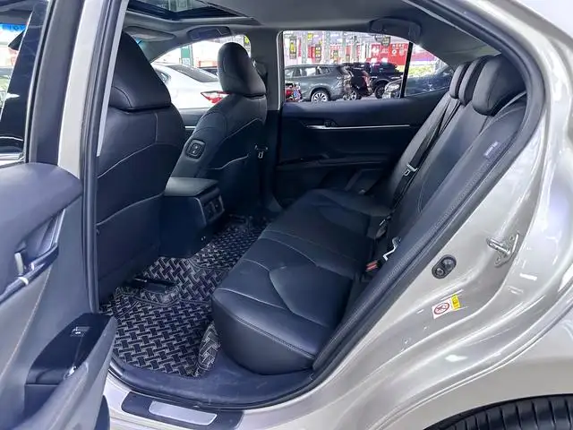 
								Toyota Camry 2.0G 2018 Luxury Edition full									